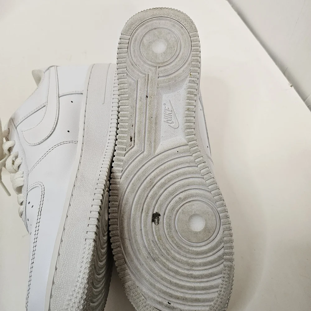 Nike White Athletic Shoes - Picture 11 of 16